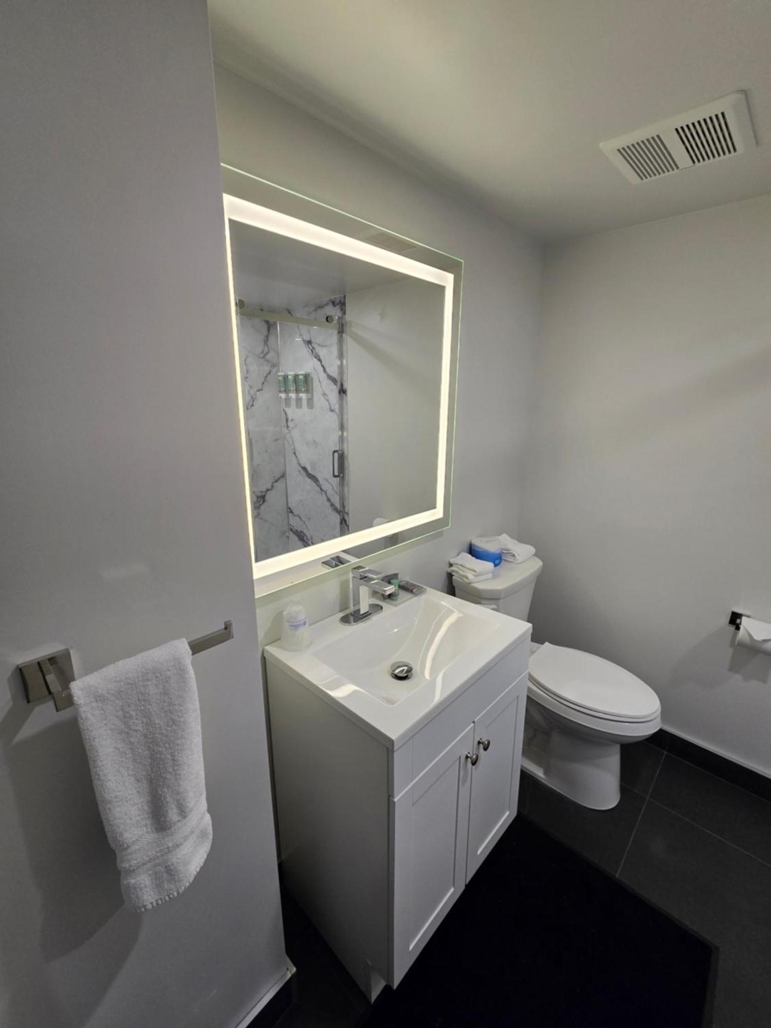 Best Western Hotel Броссар Экстерьер фото